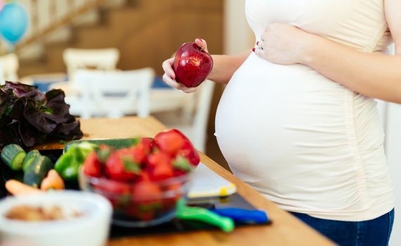 Obesidad de la madre durante el embarazo puede afectar al cerebro del feto